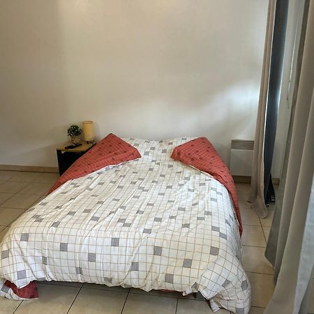 Studio A 2 Pas Du Metro Clichy Eksteriør billede